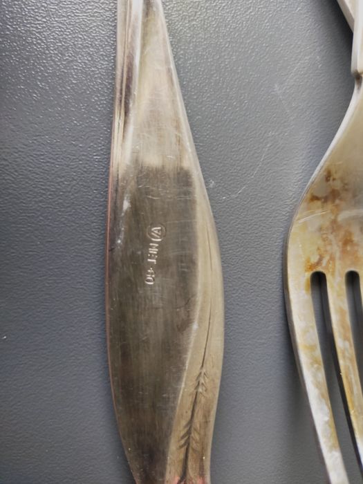 Zestaw sztućców Hefra Met 60 w walizce PRL