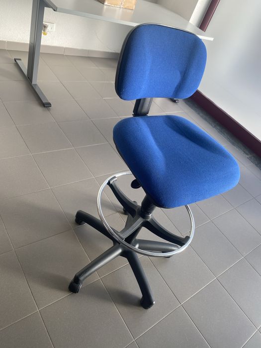 Cadeira Regulável em altaura (casa ou escritorio)