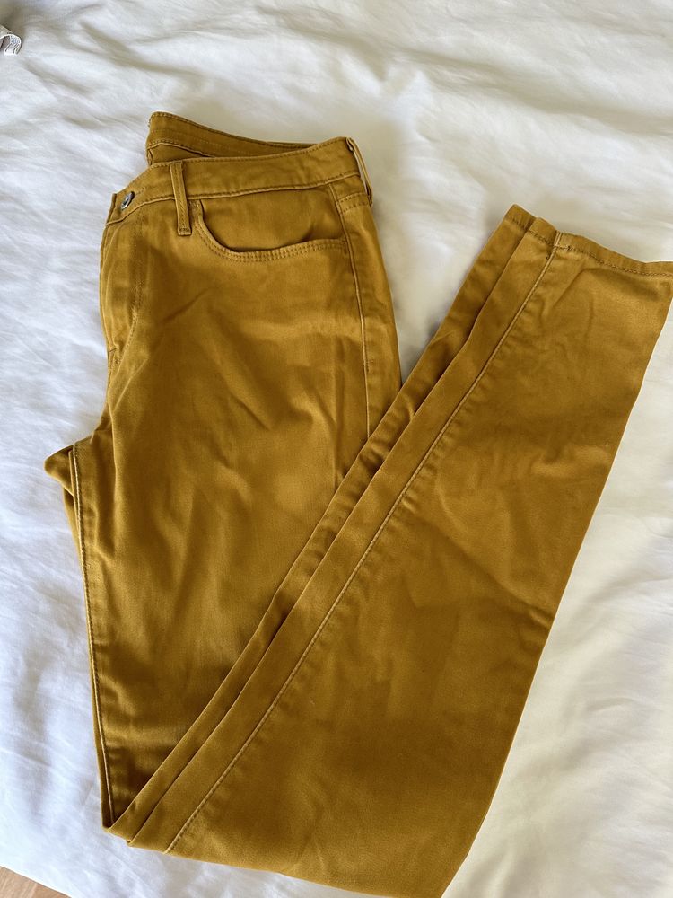 Legging Levi’s cor amarelo mostarda