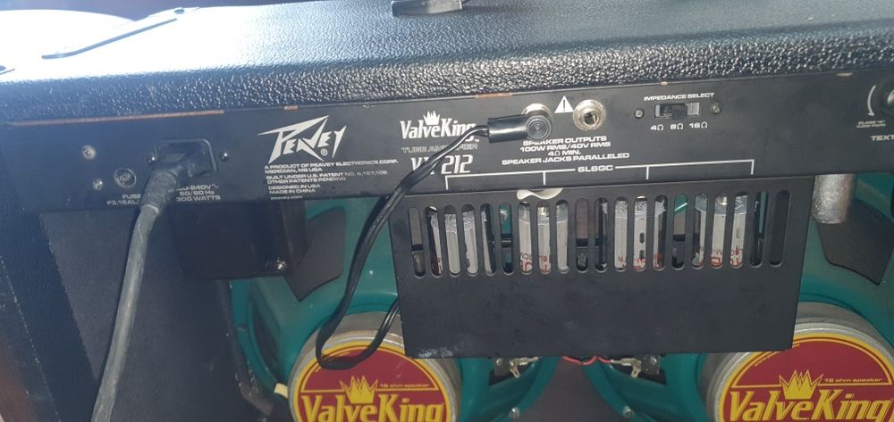 Amplificador Peavey VK 212
