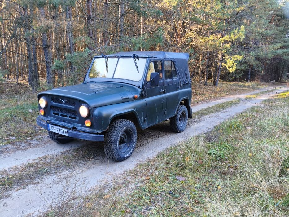 UAZ  twardy dach