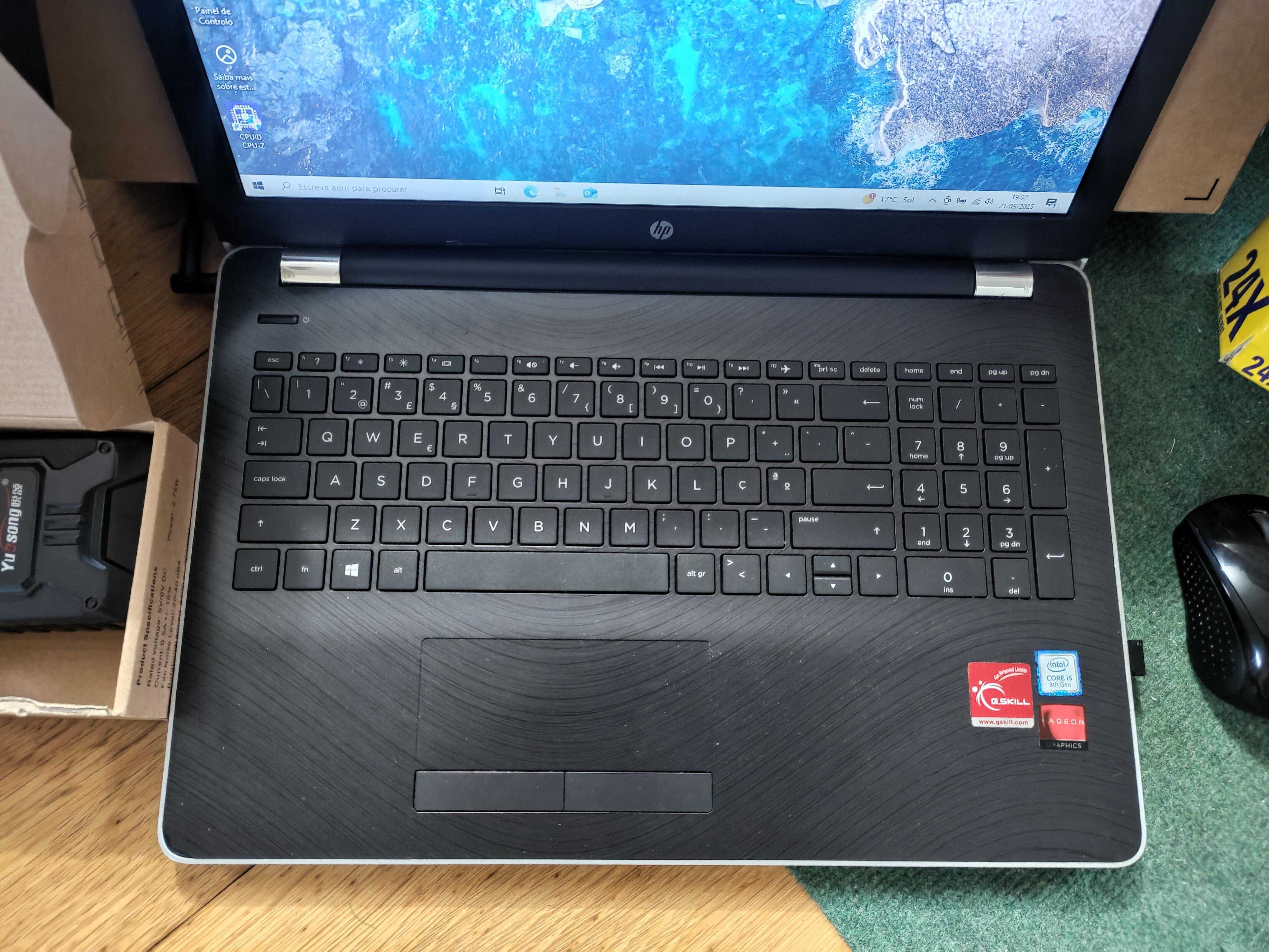 HP Laptop / Portátil com 24GB RAM e 512GB M2 SSD (com Vários Extras)