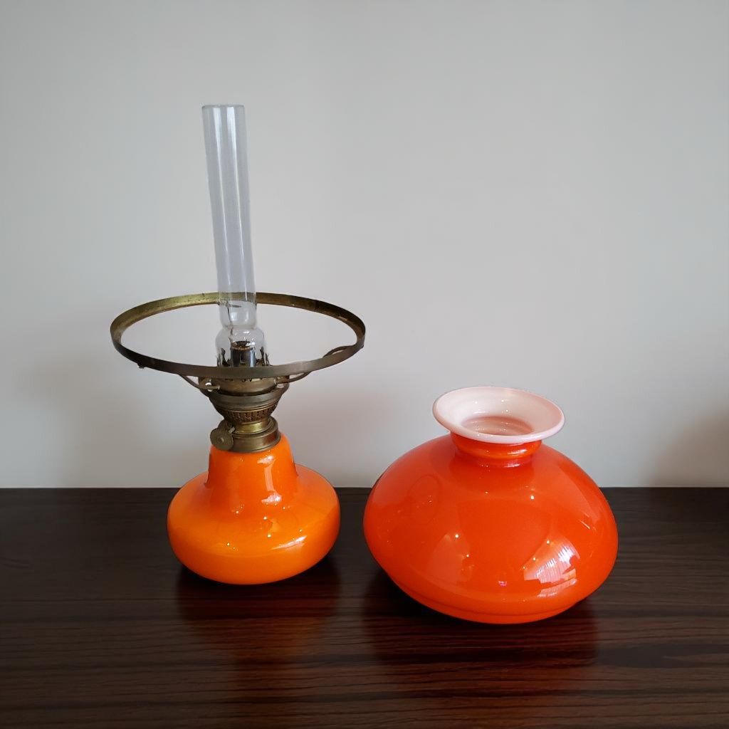 Lampa naftowa vintage – szkło opaline, lata 60./70.