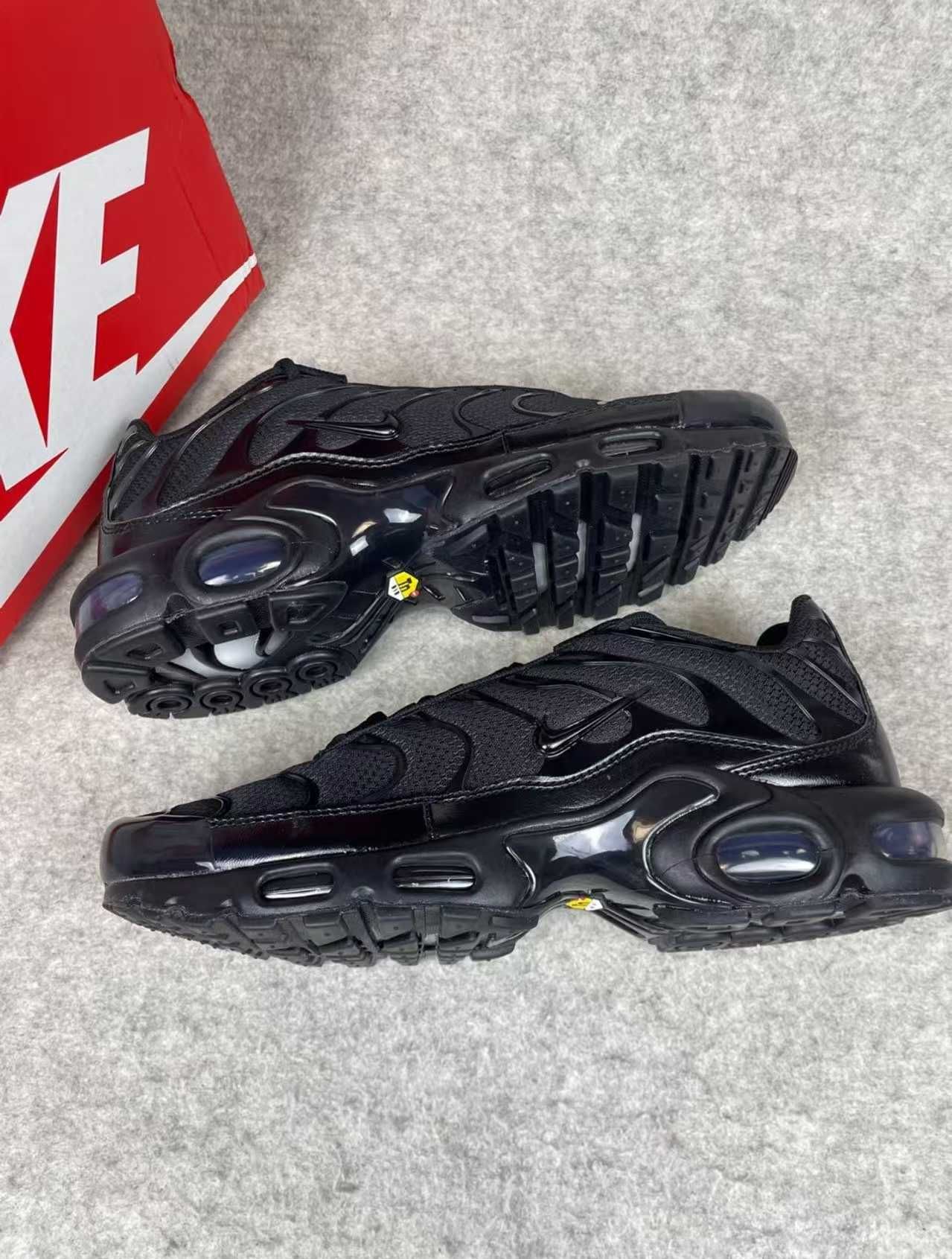 buty_Nike_Air_Max_TN_Plus_ Black_Espadryle R.42