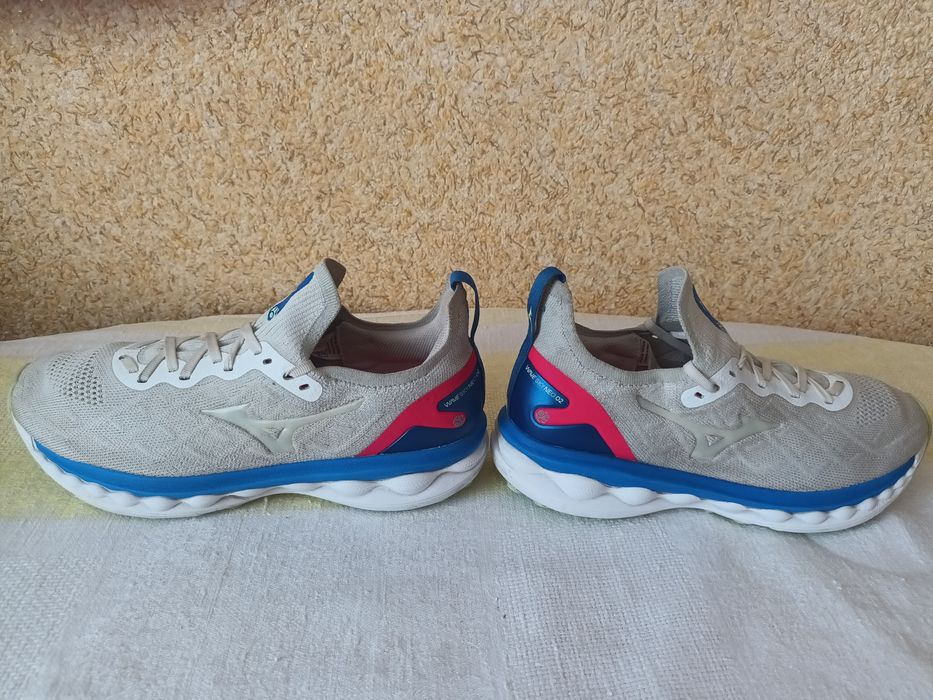 Кроссовки Mizuno Wave sky neo 2