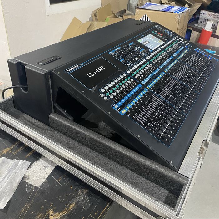 Allen Heath Qu-32 (Цифровий мікшкер)