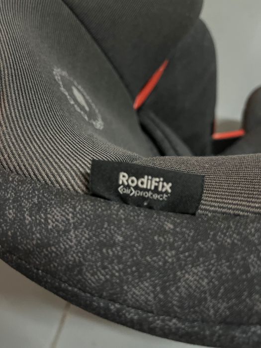 Cadeira auto Bebé Confort Rodifix