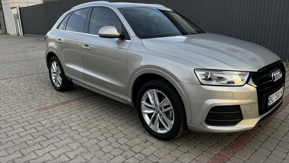 Продам Audi Q3 2.л бензин