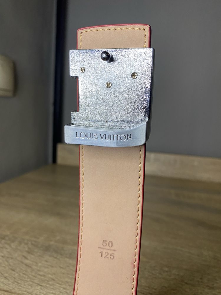 Cinto Louis Vuitton X Supreme