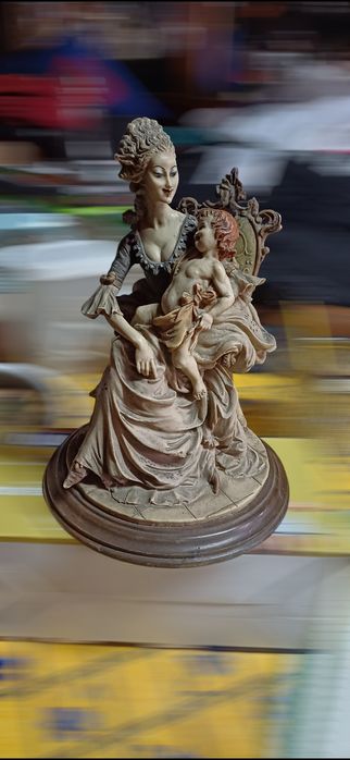 Peça decorativa mãe e filho