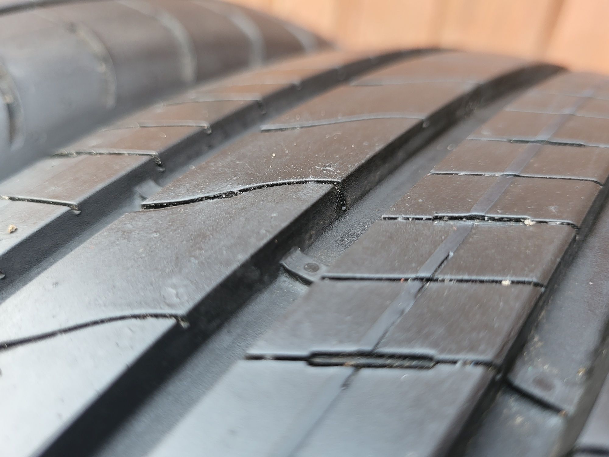 215/60 R17 96H Goodyear Efficientgrip SUV