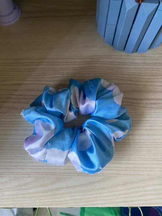 Scrunchie Julii Żugaj w 7 niebie