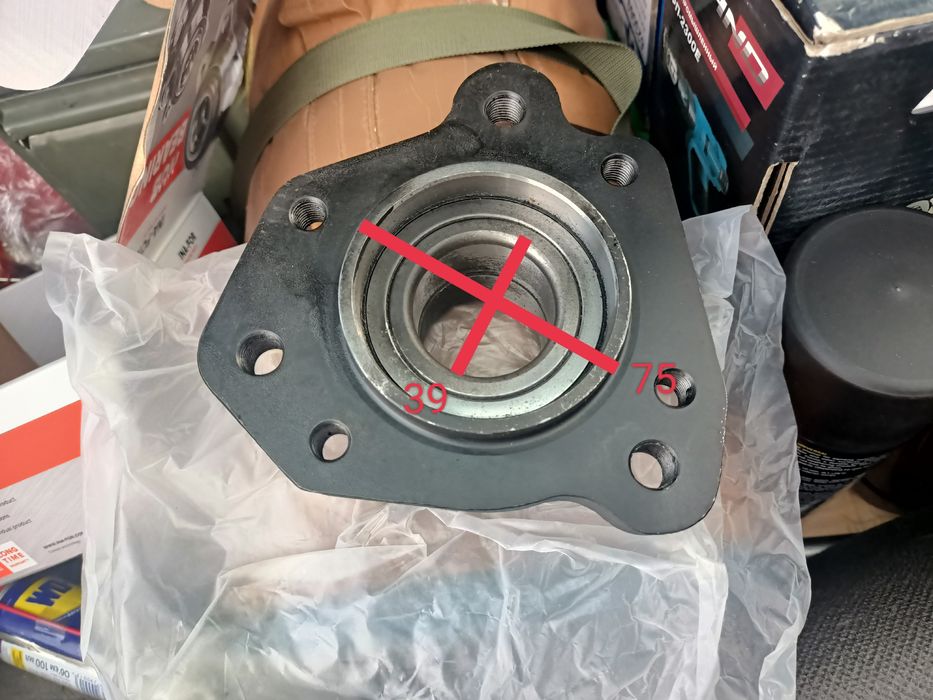 Продам задню ступицю Хонда CRV