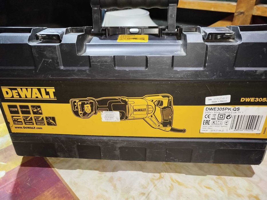 Сабельная пила 1100 Вт DEWALT DWE305PK-QS