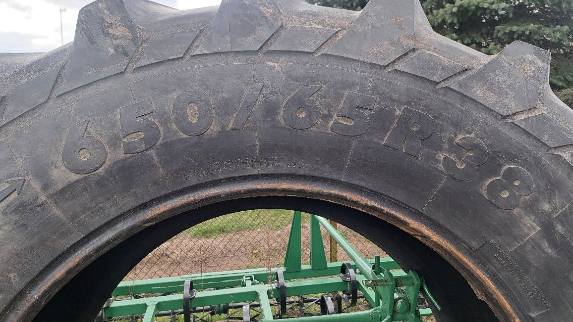 Opony  650/65/38, 11.5/80/15.3