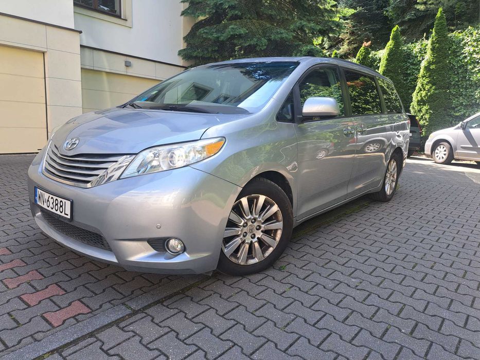 Toyota Sienna, niezawodna, rocznik 2011