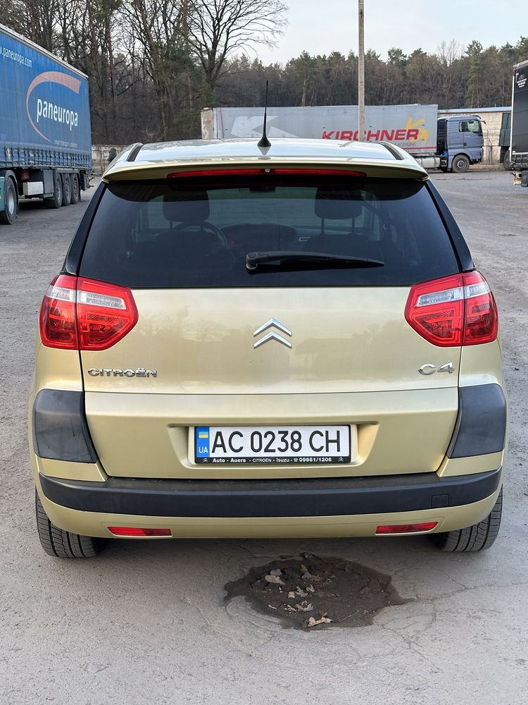 Продам авто Citroen C4 Picasso 1.6.