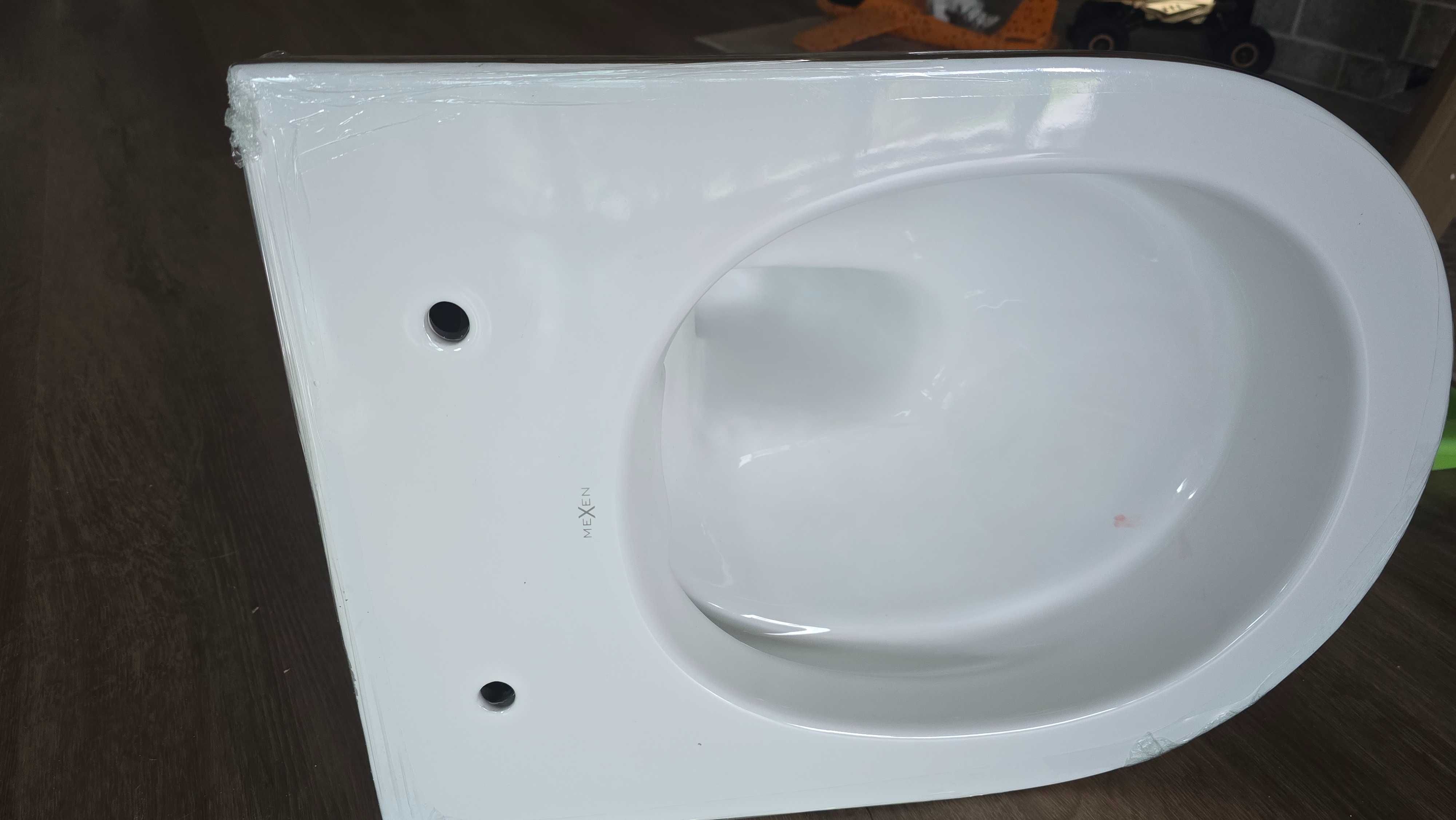 Misa WC podwieszana ze złotym paskiem nowa