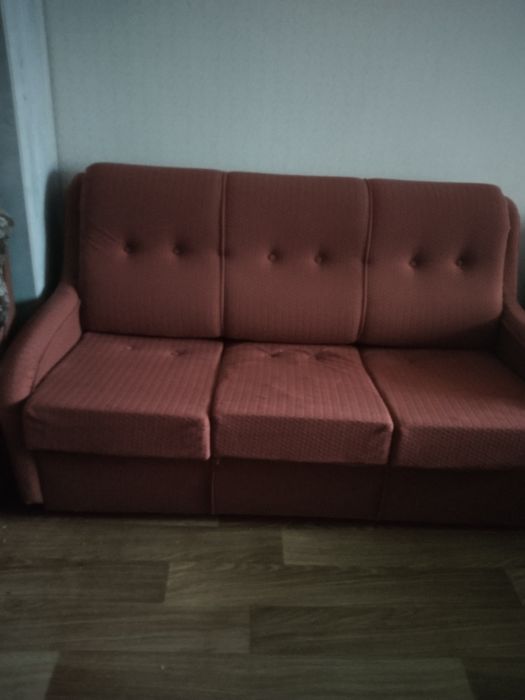 Цена договорная звонте Желательно дзвонити Продаю диван розкладний