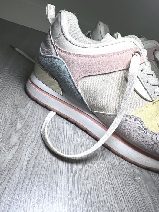 Sapatilhas senhora - muito bom estado