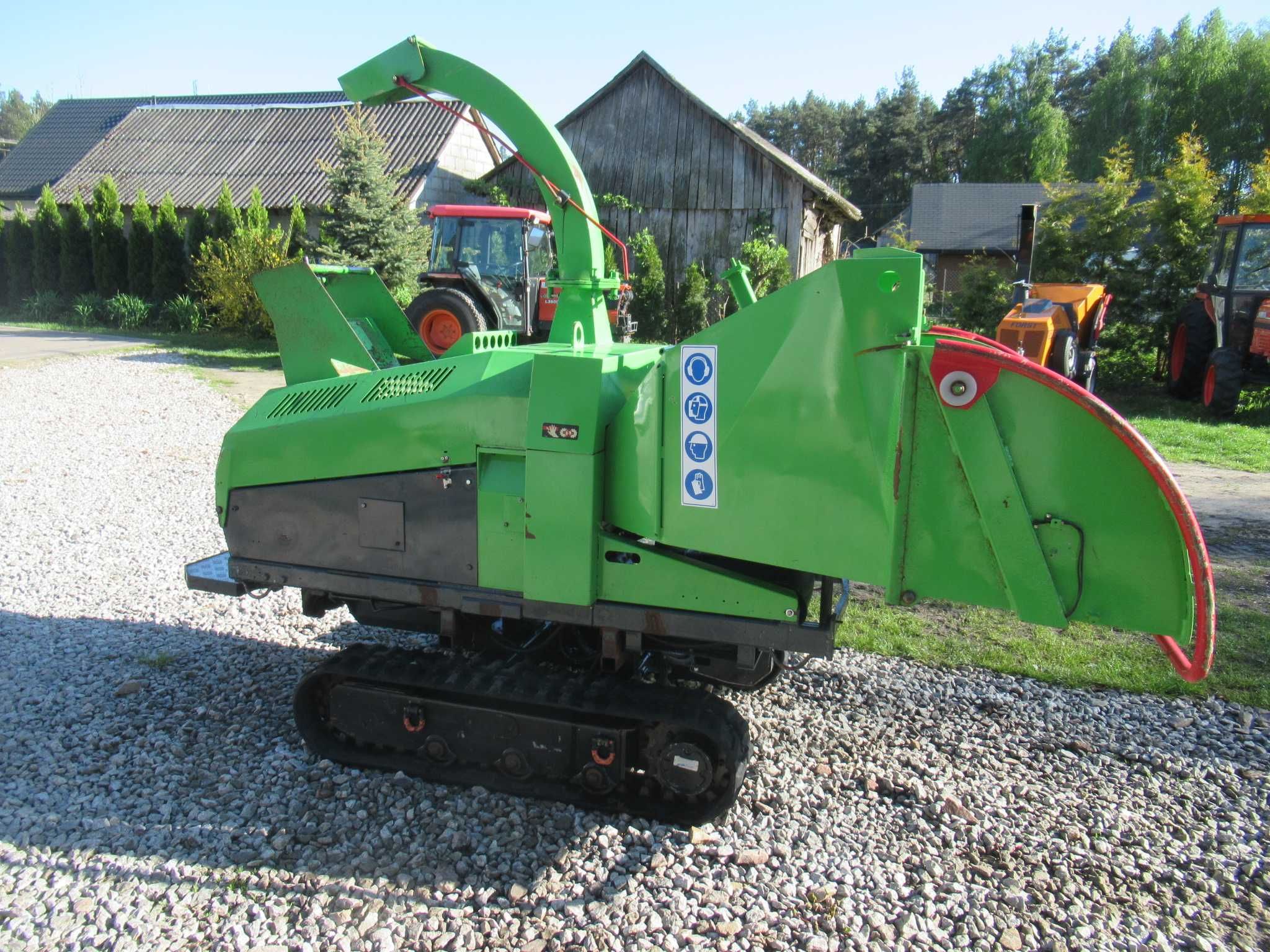 Rębak Jensen A540 na gąsienicach, forst timberwolf