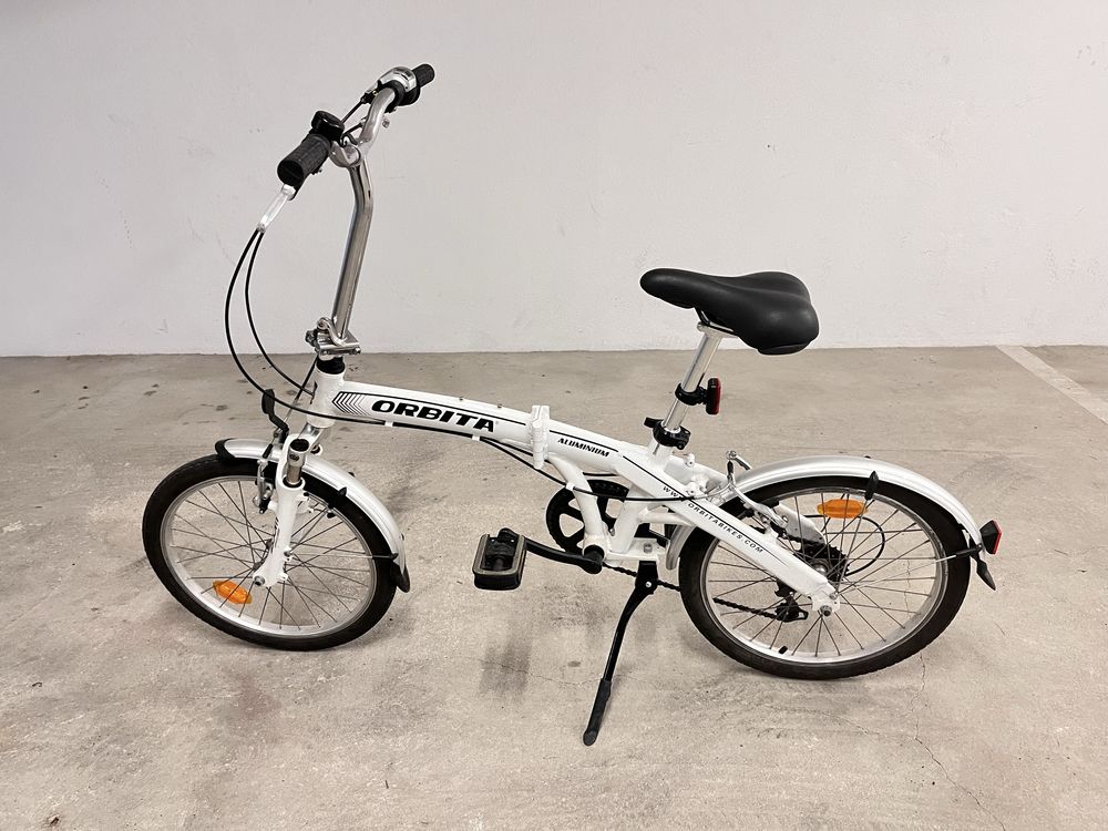 Bicicleta da marca Órbita dobrável