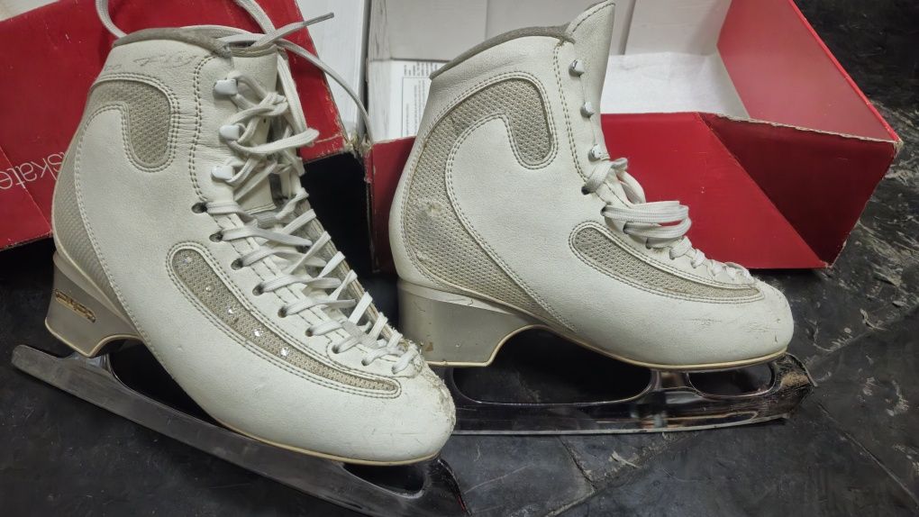 Коньки Edea ice fly 23.5 ,леза WILSON Gold Seal
