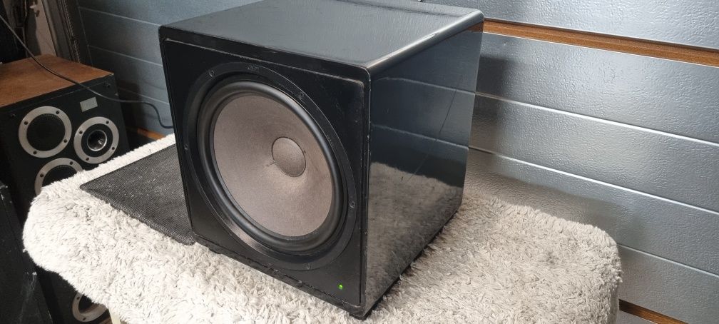 Subwoofer aktywny CANTON PLUS B