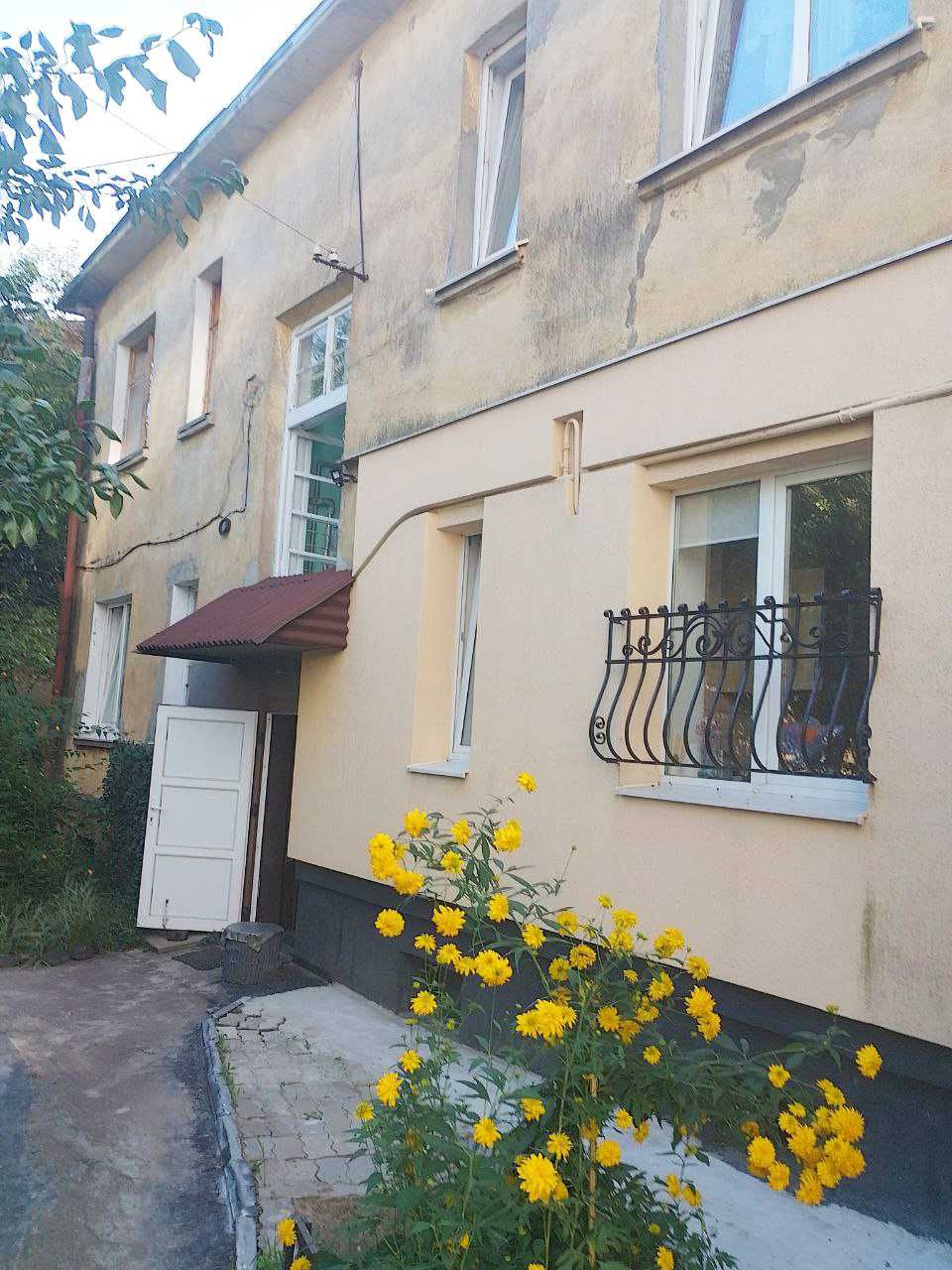 Продам квартиру з земельною ділянкою в центрі (Драмтеатр, Космос)