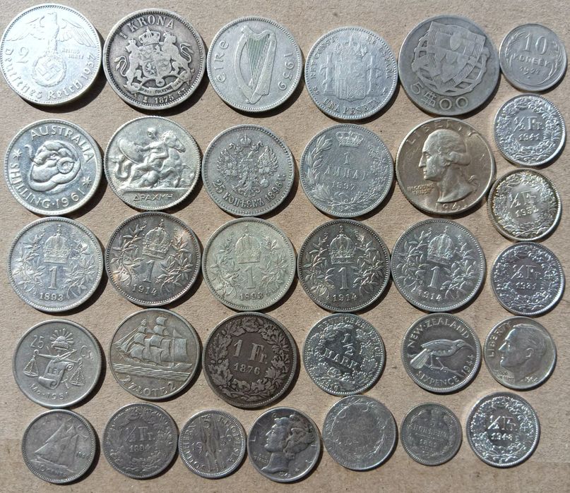 Продам срібні монети невеликі