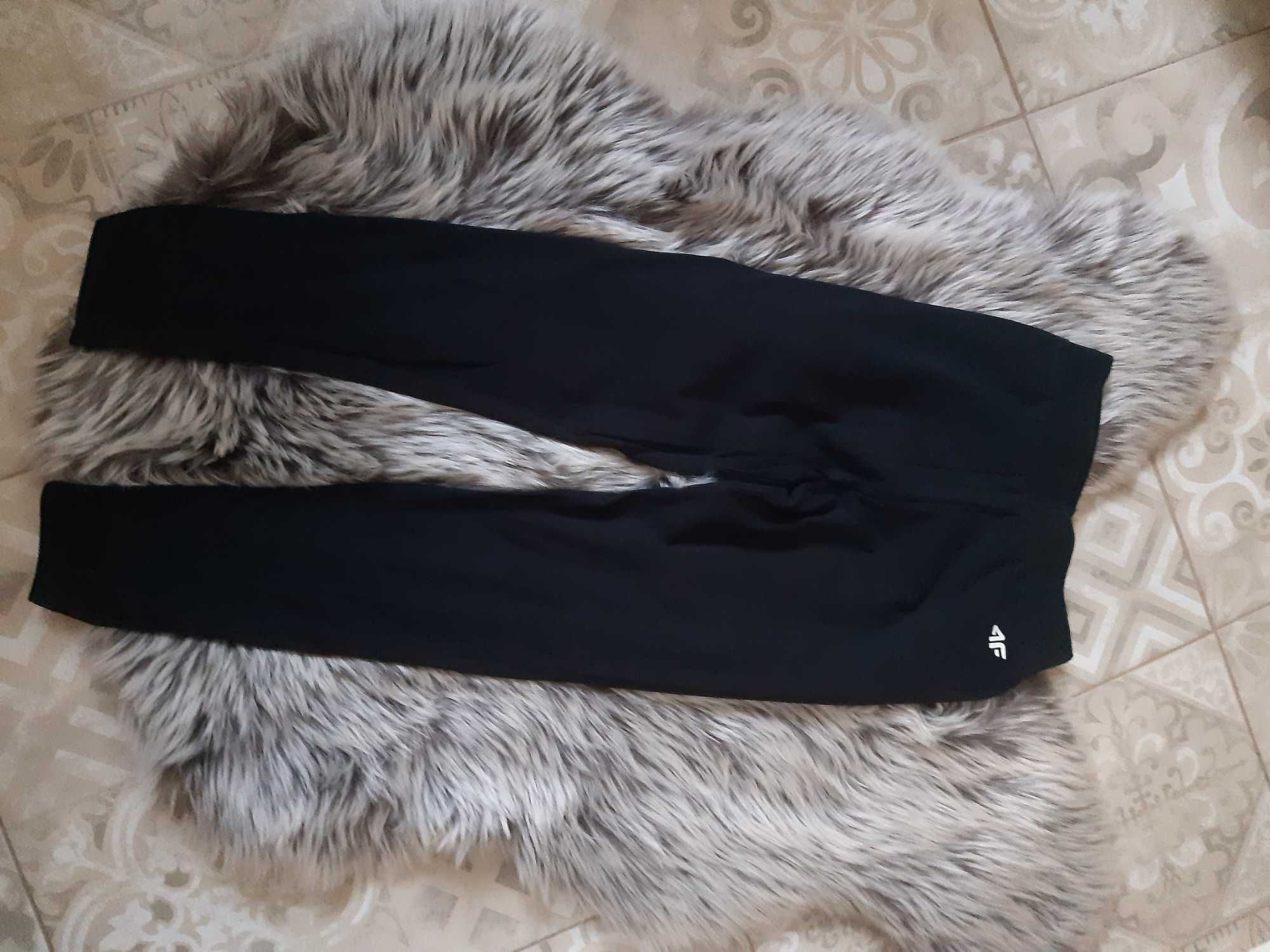 Leginsy dla dziewczynki r146 firmy 4f