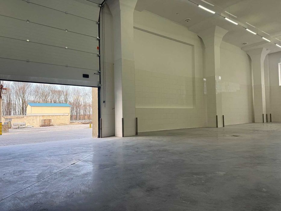 Світле виробниче приміщення з новим ремонтом очікує на свого орендаря