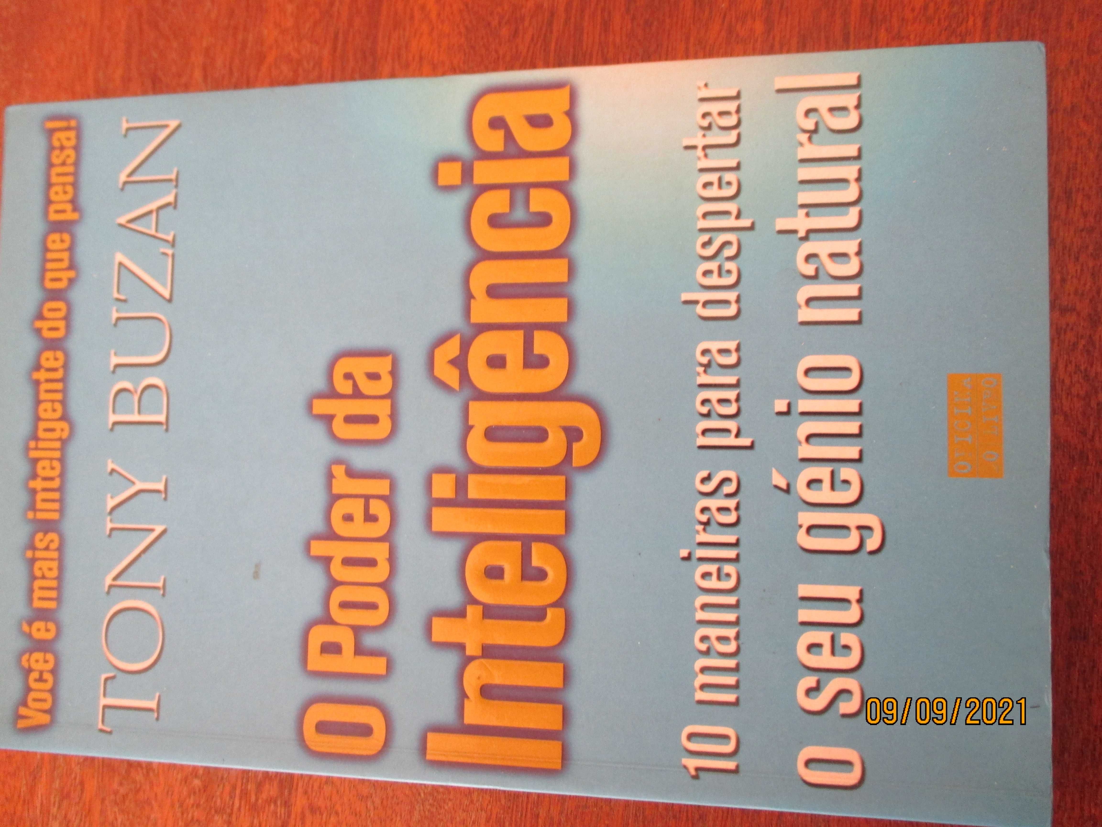 3 livros-Poder da inteleg./Intelegencia emocional/Sucesso graças desco