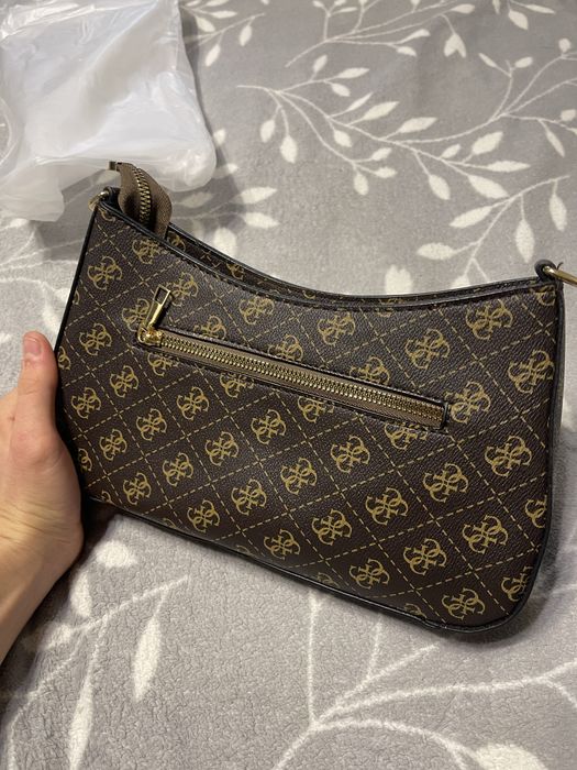 !АКЦІЯ! Жіноча сумка-багет Guess Noelle 2-в-1, сумка гесс діноча, Gues