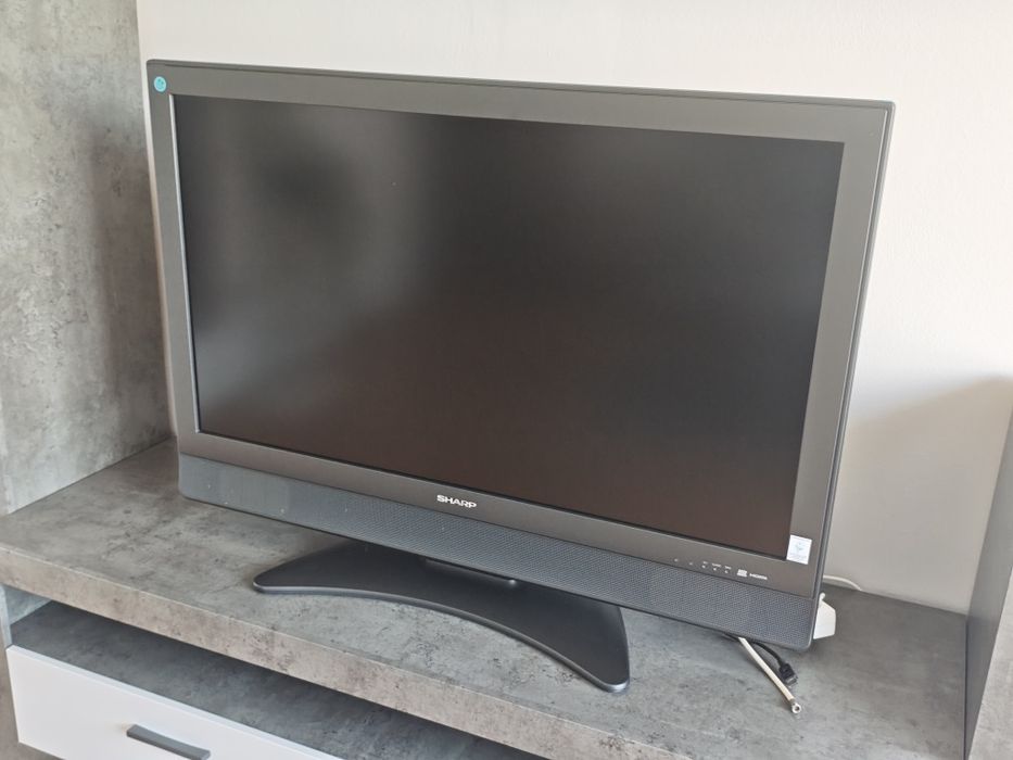 Tv Sharp LC-42SA1E sprawny, bez pilota