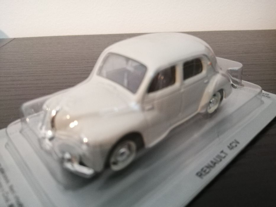 model samochodu RENAULT 4CV