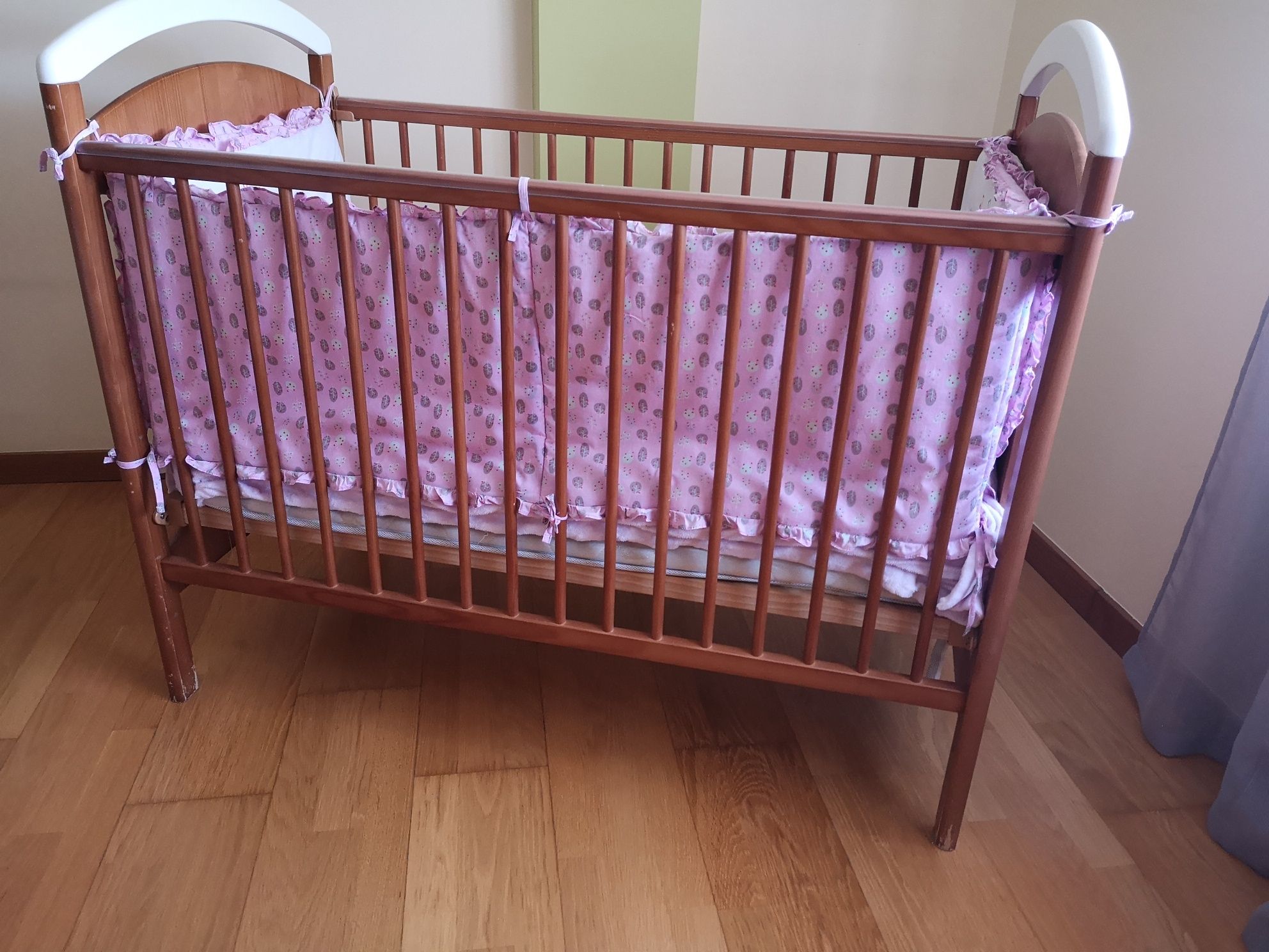 Cama de grades para bebe (TRAMA)