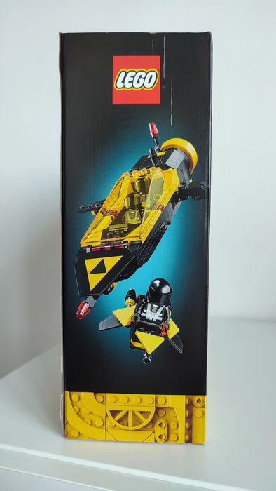 LEGO 10355 Blacktron Renegade