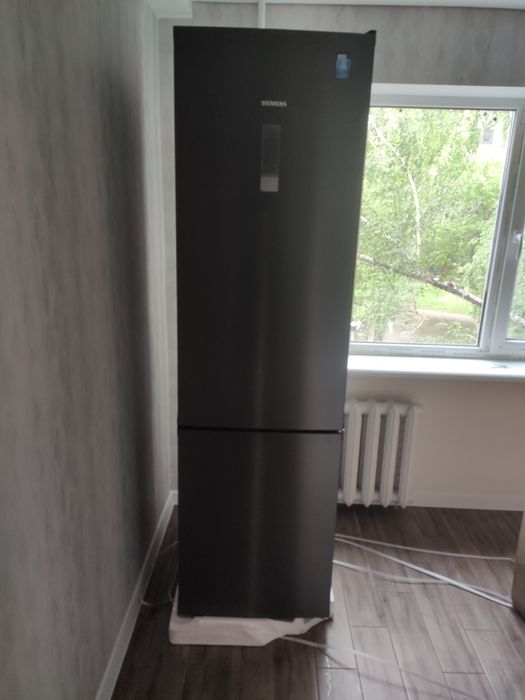 Продам холодильник Siemens 203 см KG39NXX316