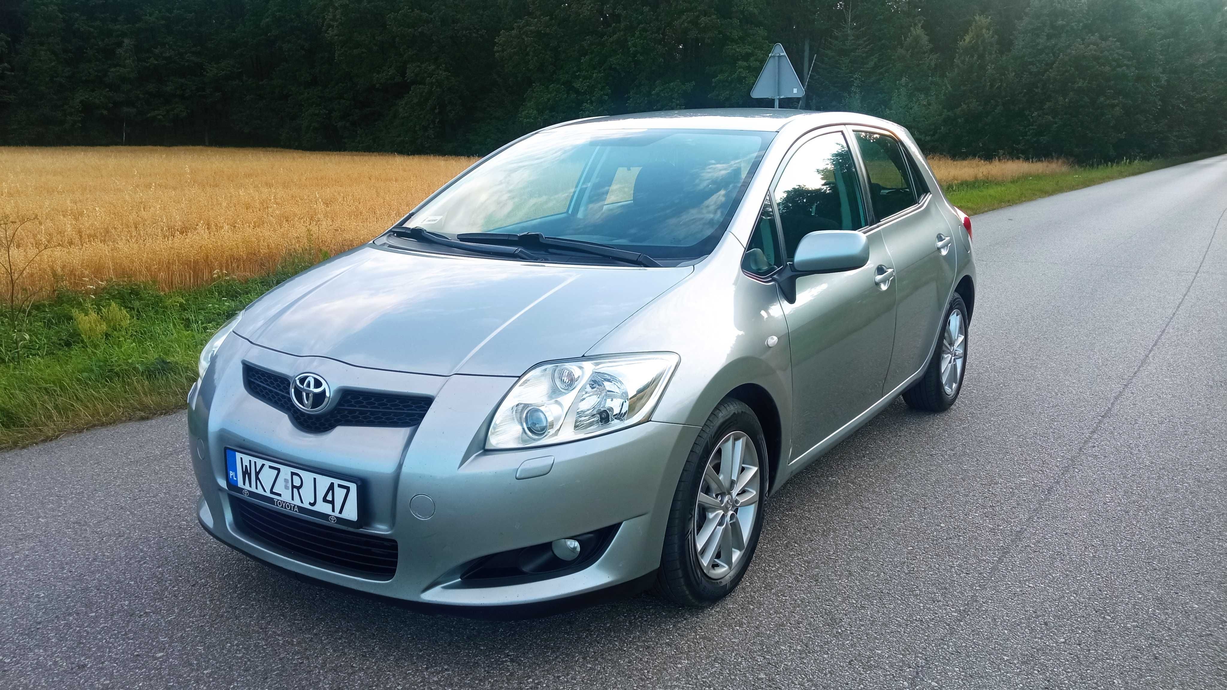 TOYOTA AURIS 2,0 D4D Stan techniczny wizualny bardzo dobry i zadbany !