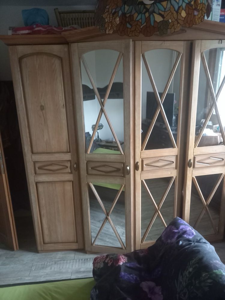 Szafa z prawdziwego drewna