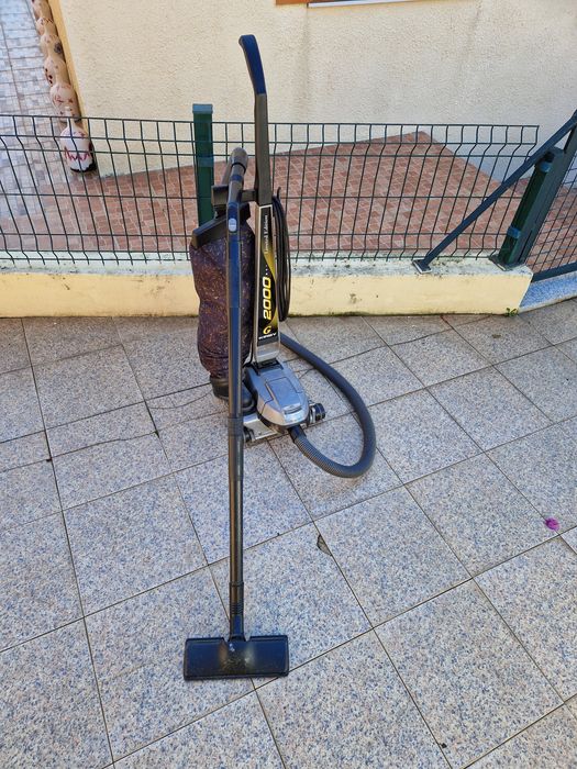 Aspirador Kirby 2000