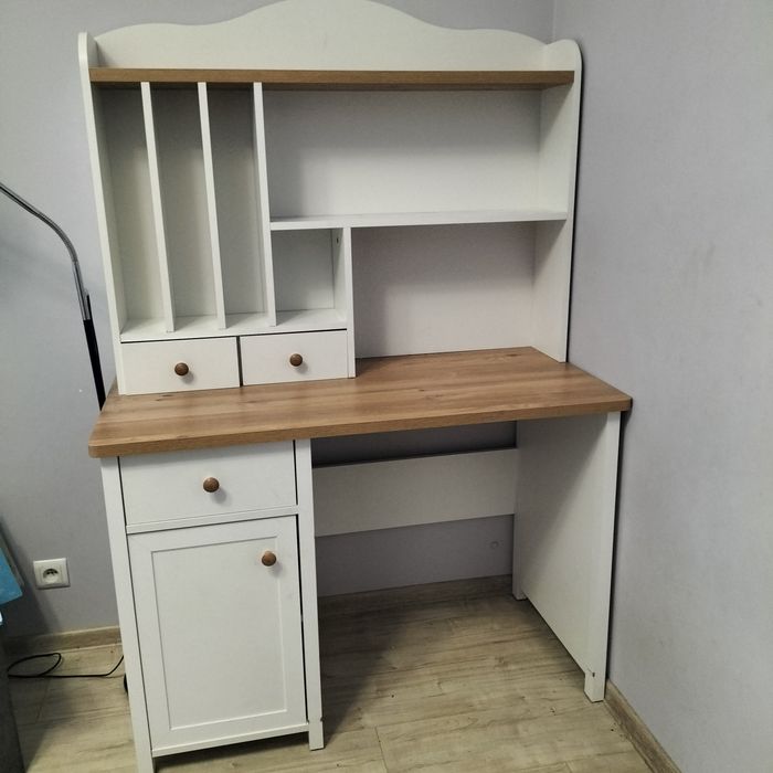 Biurko z nadstawka tylko całość