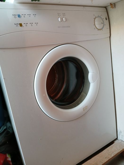 Máquina  de secar roupa