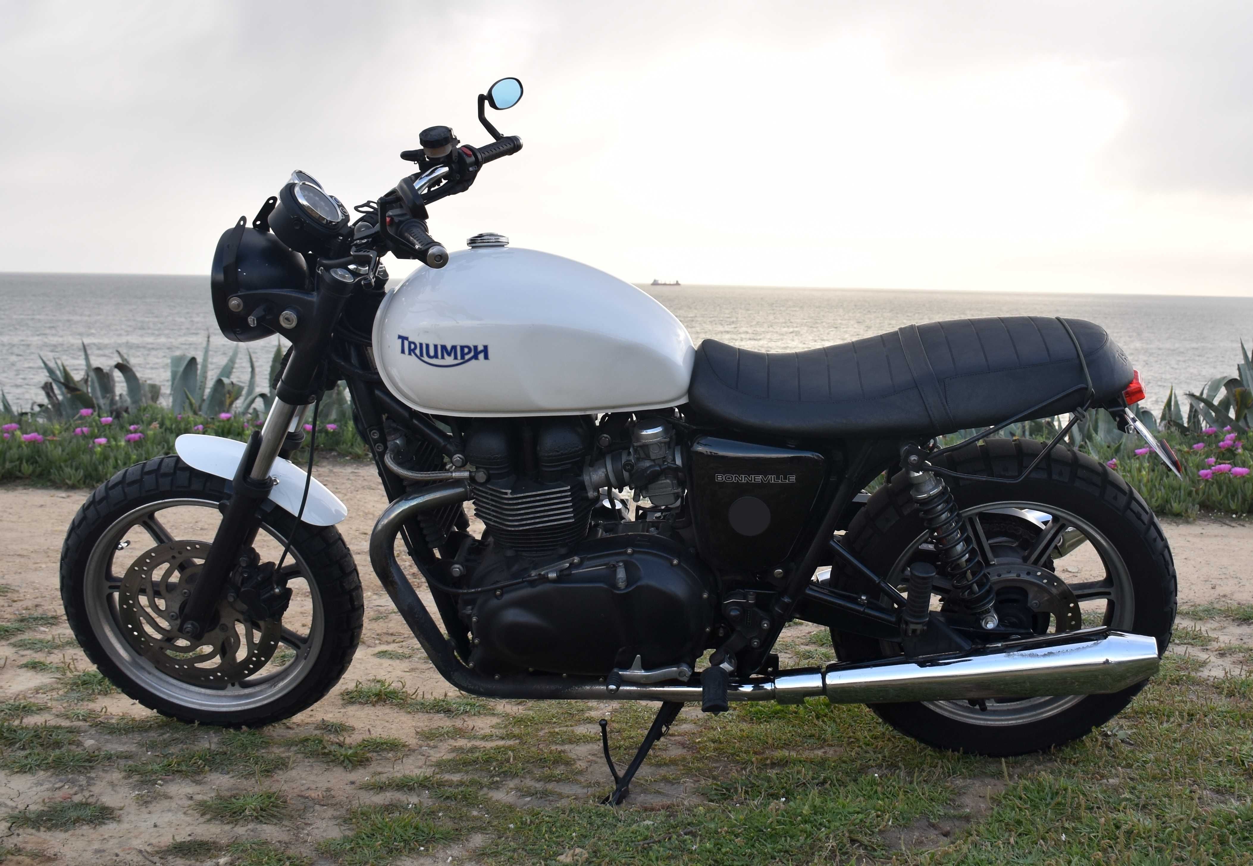 Triumph Bonneville SE