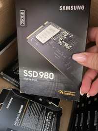 Жорсткий диск SSD Samsung 980 M.2 NVMe