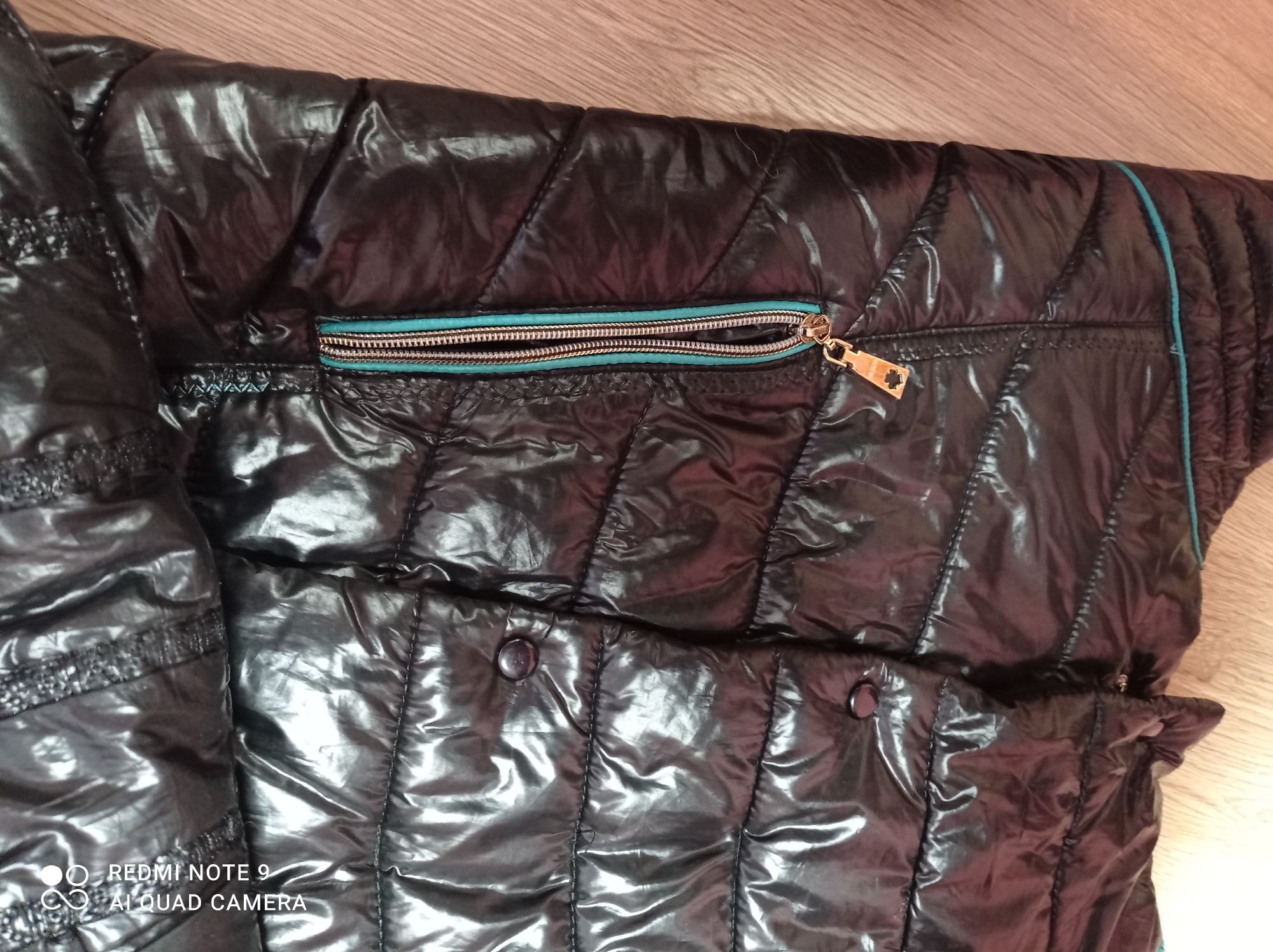 Продам Курточку 44 р.