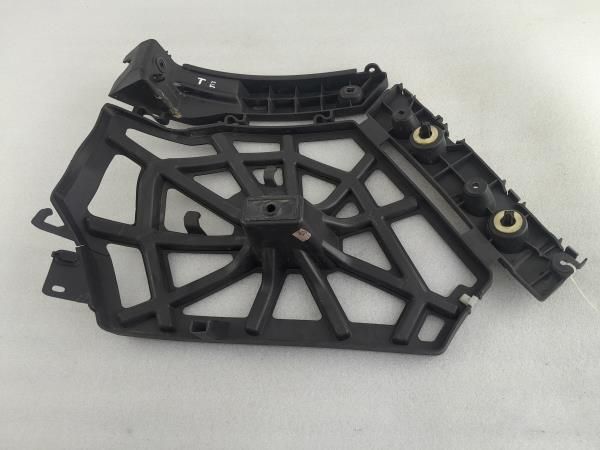 Guia de pára-choques trás direita RENAULT Scénic III (JZ0/1_)