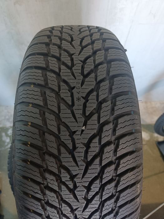 Opony zimowe komplet opon zimowych Nokian 205/55R16 91H 2021 7,5mm 8mm