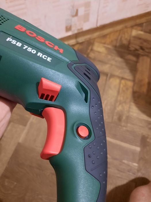 Стан нової!!Дрель ударна Bosch PSB 750 RCE,750вт